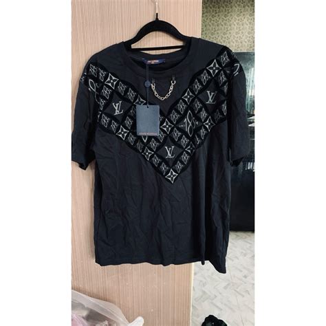 เสื้อ lv